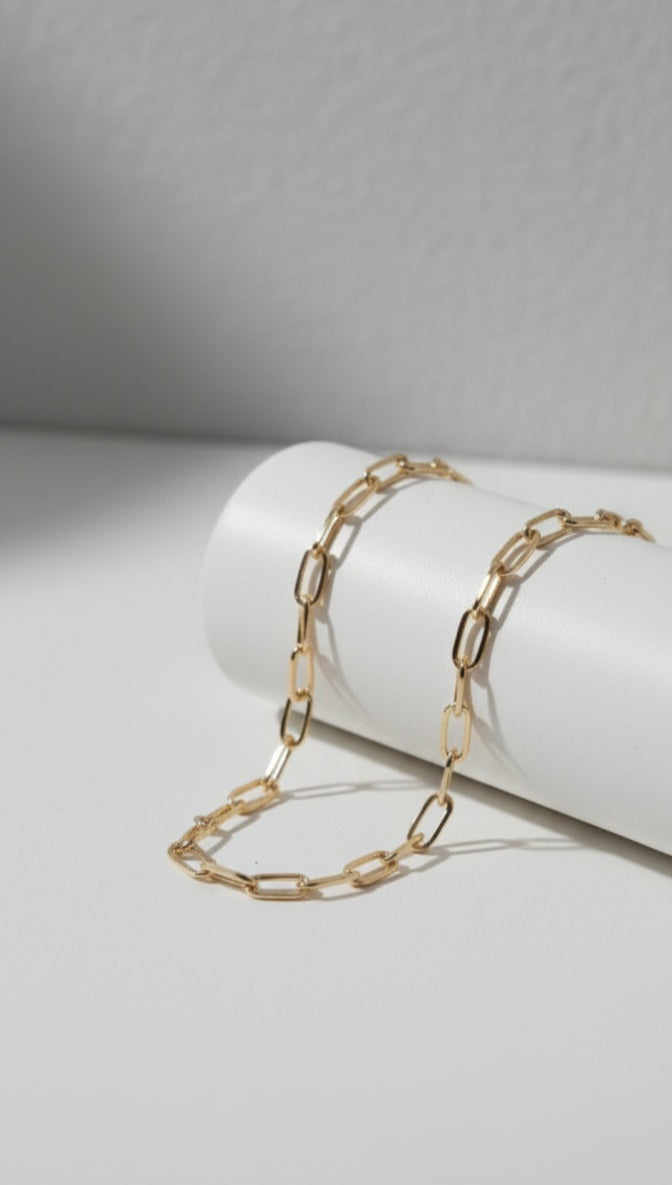 Gold-toned Anklets.