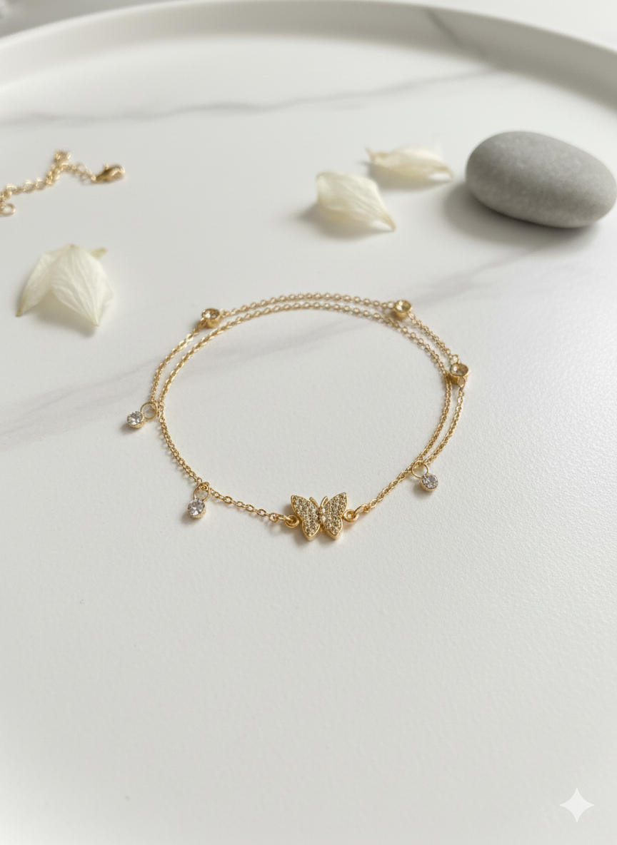 Gold-toned Anklets.